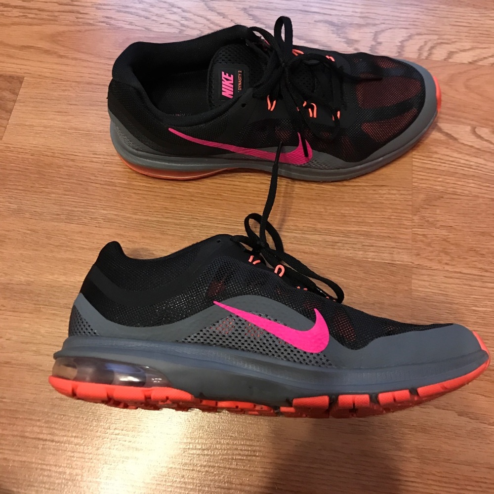 Nike Max Dynasty 2 Sneakers - Picture 3 of 5